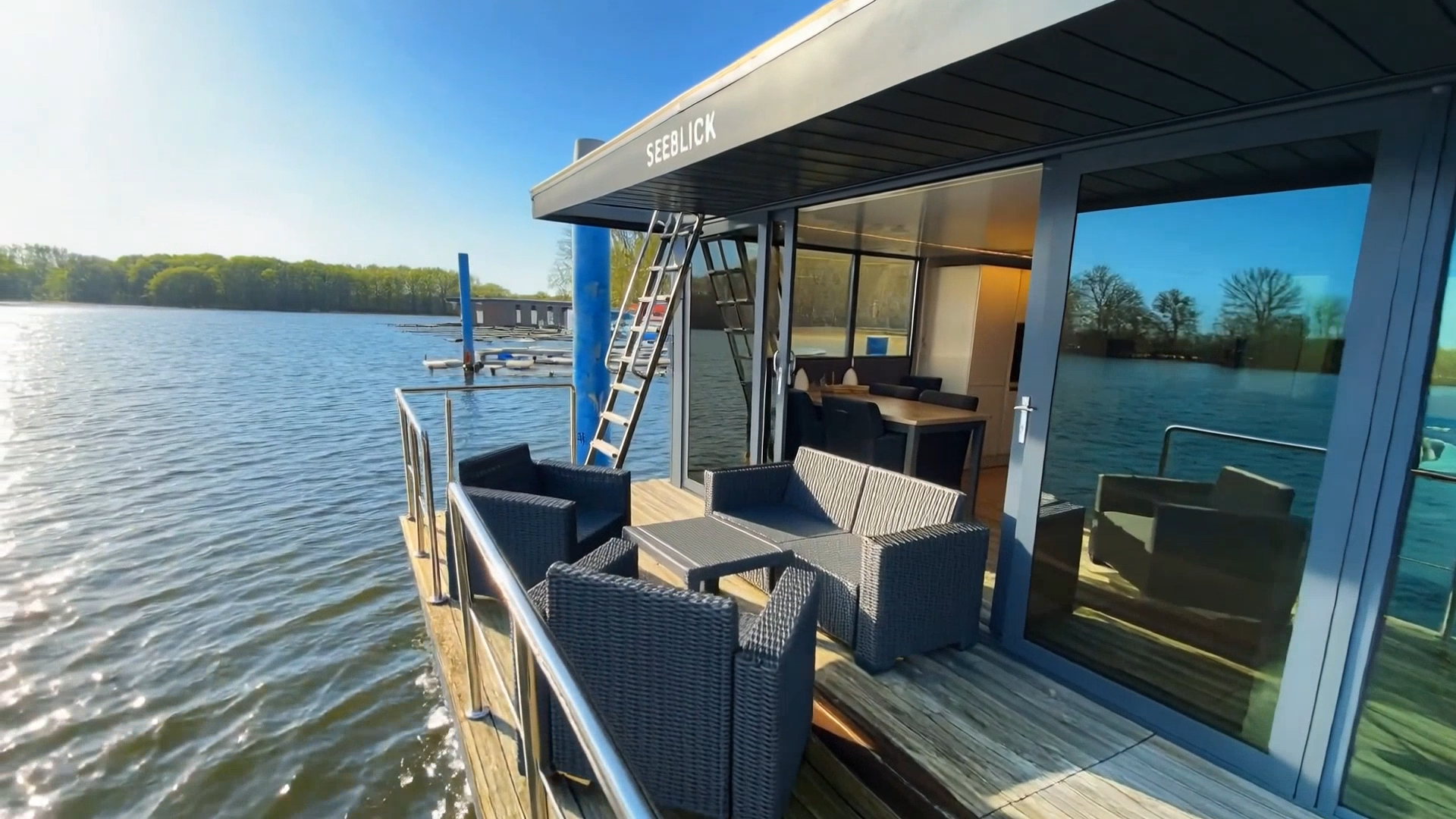 Hausboot Seeblick in der Marina Wieltsee