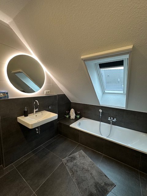 Bad Dachgeschoss Landhaus Seewind